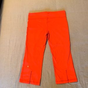 Bright cherry crop lululemon